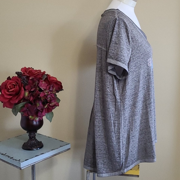 NEW 2X Tunic Tshirt Friday Saturday Brunch Women's Short Slv Tee Graphic Hi Low - Picture 4 of 10